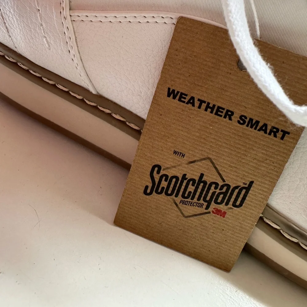 White Winter Boots by White Mountain size 11 NEW
